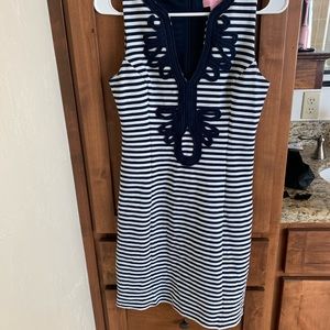 Lilly Pulitzer blue and white shift dress Small